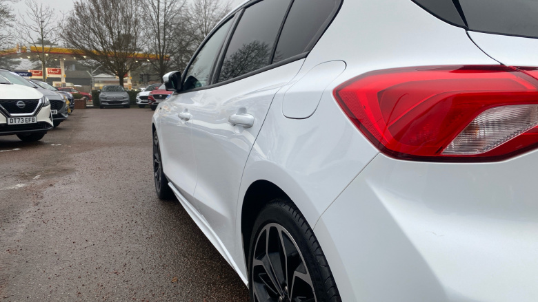 Ford Focus 1.0 EcoBoost Hybrid mHEV 155 ST-Line X Edition 5dr Petrol Hatchback